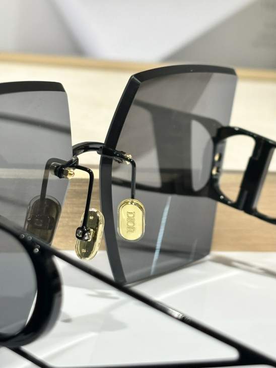 Picture of Dior Sunglasses _SKUfw76705633fw